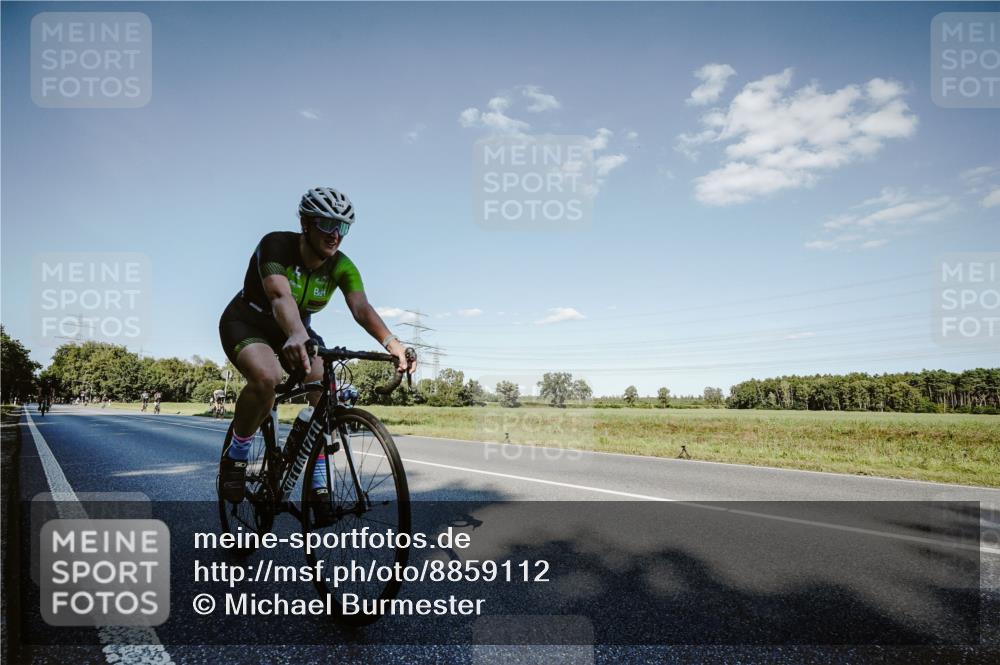07.09.2025 - 19. Norderstedt Triathlon Michael Burmester http://msf.ph/oto/8859112 07.09.2025 15:44:35 Radfahren 401, 1482 meine-sportfotos.de