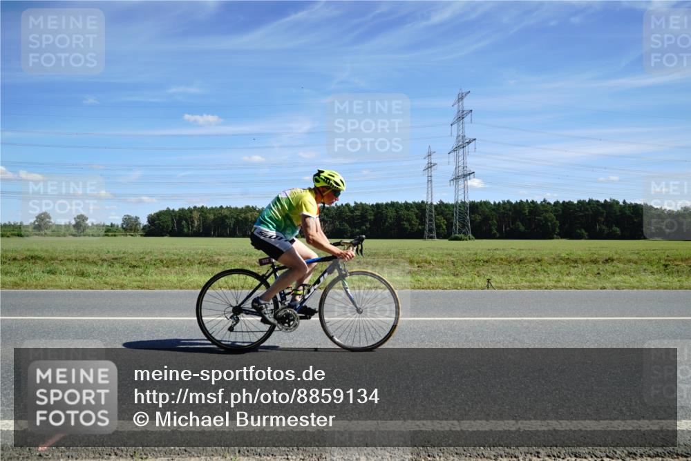 07.09.2025 - 19. Norderstedt Triathlon Michael Burmester http://msf.ph/oto/8859134 07.09.2025 13:29:00 Radfahren 332 meine-sportfotos.de