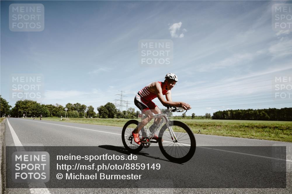 07.09.2025 - 19. Norderstedt Triathlon Michael Burmester http://msf.ph/oto/8859149 07.09.2025 12:40:51 Radfahren 816, 1230 meine-sportfotos.de