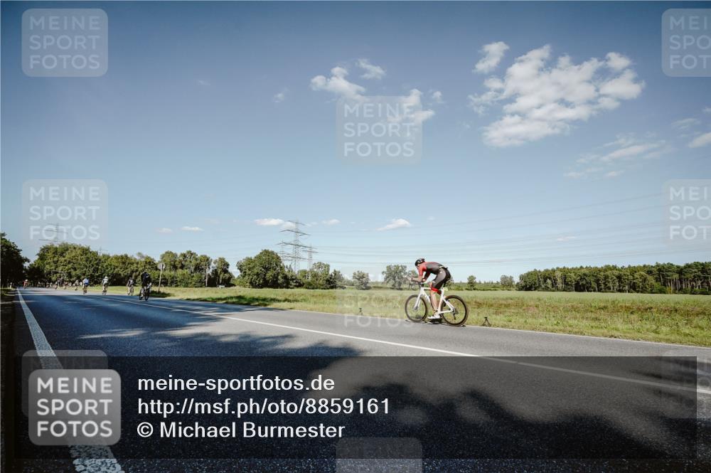 07.09.2025 - 19. Norderstedt Triathlon Michael Burmester http://msf.ph/oto/8859161 07.09.2025 15:44:49 Radfahren  meine-sportfotos.de
