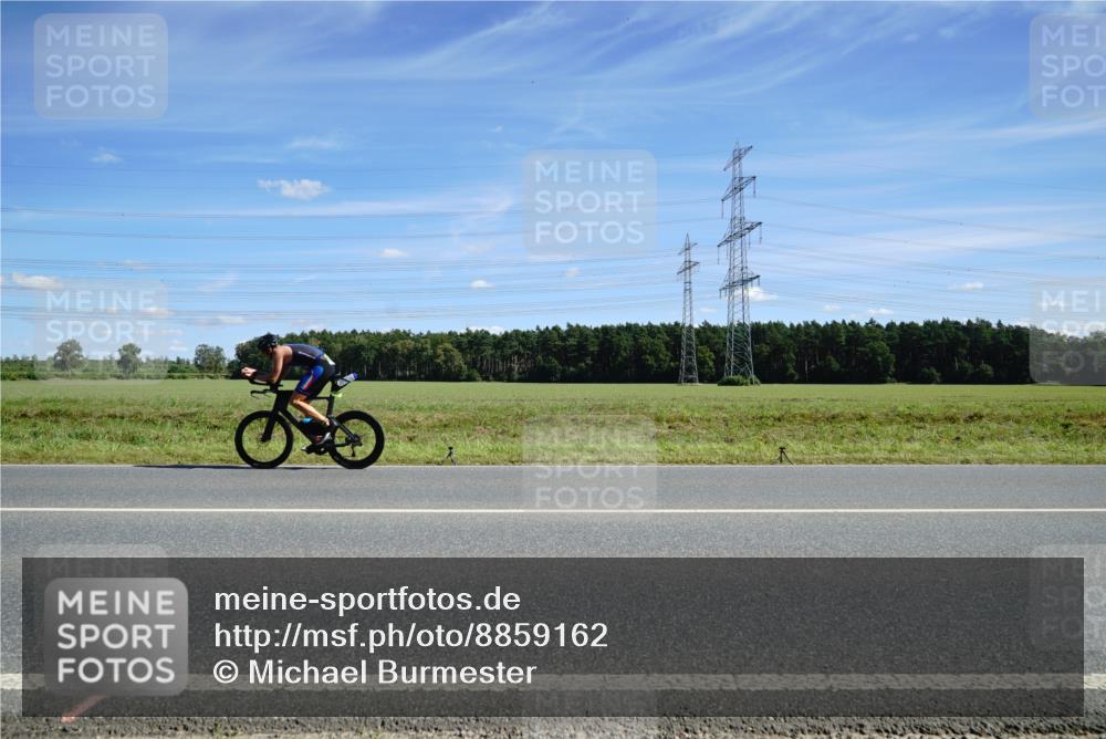 07.09.2025 - 19. Norderstedt Triathlon Michael Burmester http://msf.ph/oto/8859162 07.09.2025 13:29:32 Radfahren  meine-sportfotos.de
