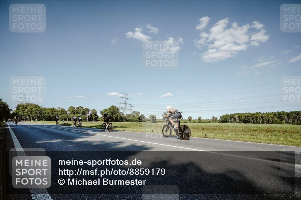 07.09.2025 - 19. Norderstedt Triathlon Michael Burmester http://msf.ph/oto/8859179 07.09.2025 15:45:00 Radfahren 1492 meine-sportfotos.de