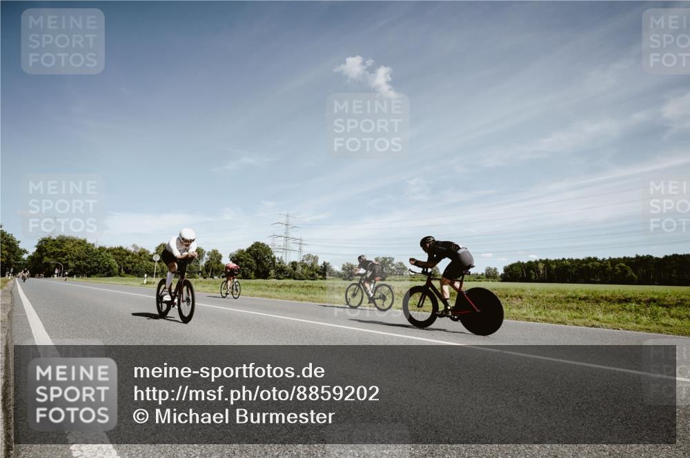 07.09.2025 - 19. Norderstedt Triathlon Michael Burmester http://msf.ph/oto/8859202 07.09.2025 12:41:38 Radfahren 1214, 1366 meine-sportfotos.de