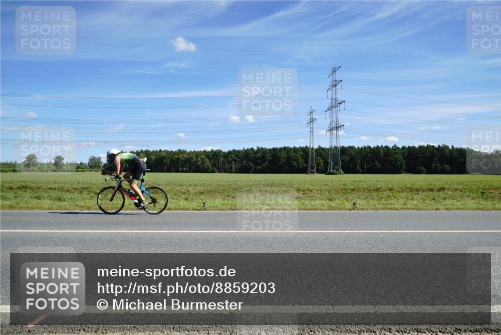 07.09.2025 - 19. Norderstedt Triathlon Michael Burmester http://msf.ph/oto/8859203 07.09.2025 13:31:39 Radfahren  meine-sportfotos.de