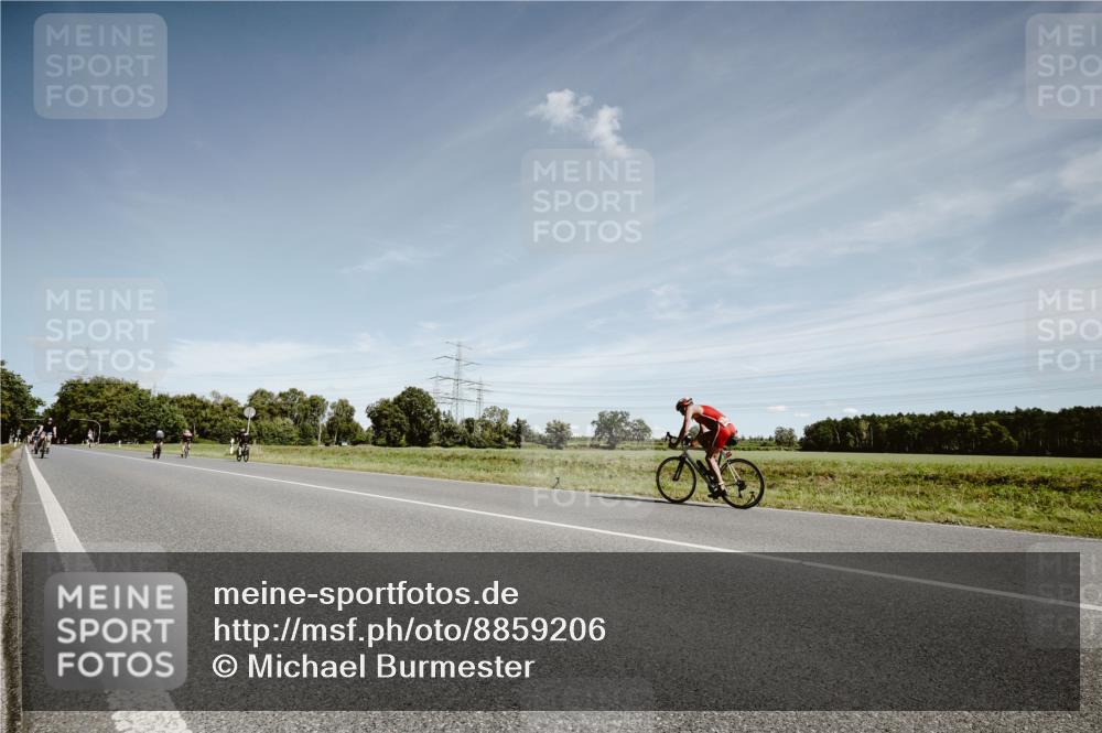 07.09.2025 - 19. Norderstedt Triathlon Michael Burmester http://msf.ph/oto/8859206 07.09.2025 12:41:41 Radfahren 752, 1214, 1366 meine-sportfotos.de