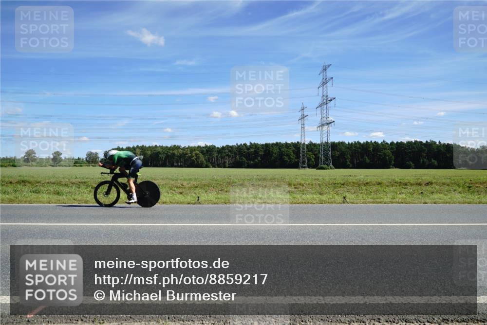 07.09.2025 - 19. Norderstedt Triathlon Michael Burmester http://msf.ph/oto/8859217 07.09.2025 13:32:31 Radfahren  meine-sportfotos.de