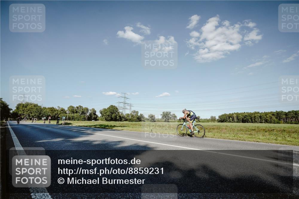 07.09.2025 - 19. Norderstedt Triathlon Michael Burmester http://msf.ph/oto/8859231 07.09.2025 15:45:18 Radfahren 482, 548, 1546 meine-sportfotos.de