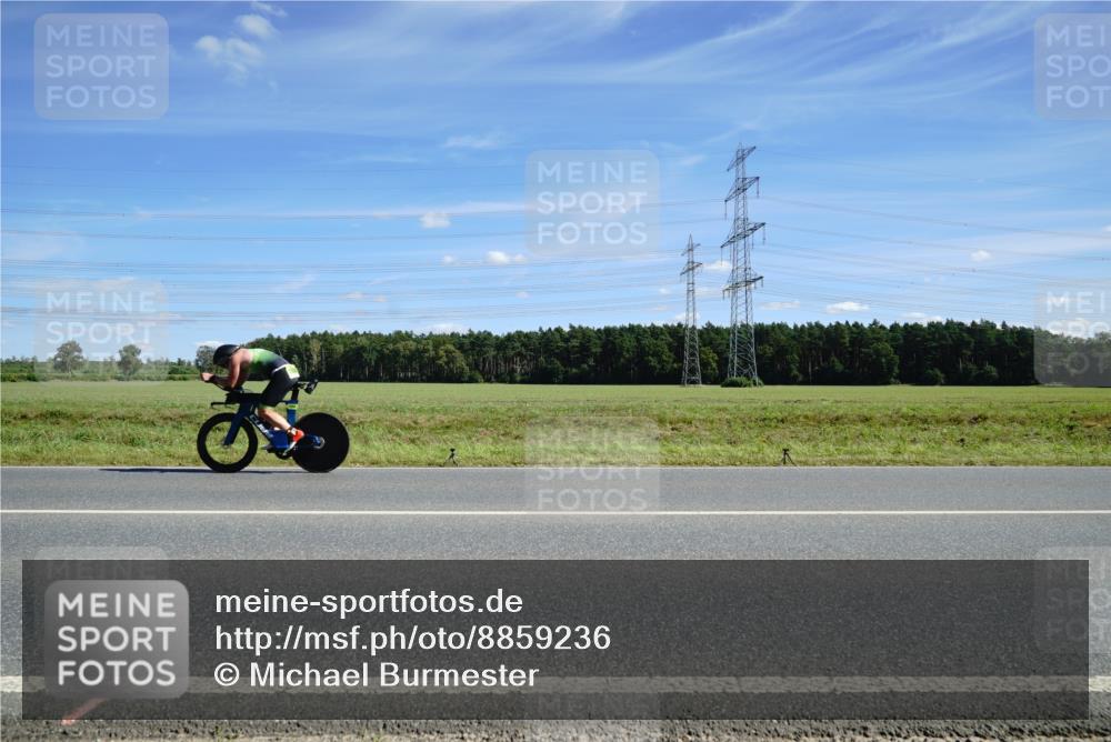 07.09.2025 - 19. Norderstedt Triathlon Michael Burmester http://msf.ph/oto/8859236 07.09.2025 13:33:47 Radfahren  meine-sportfotos.de
