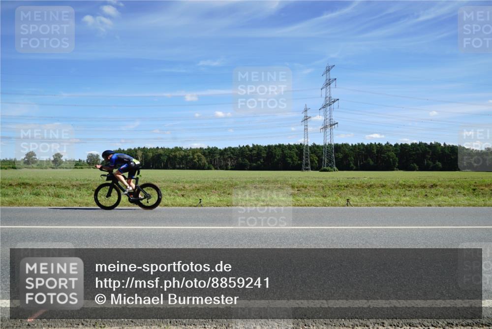 07.09.2025 - 19. Norderstedt Triathlon Michael Burmester http://msf.ph/oto/8859241 07.09.2025 13:33:52 Radfahren  meine-sportfotos.de