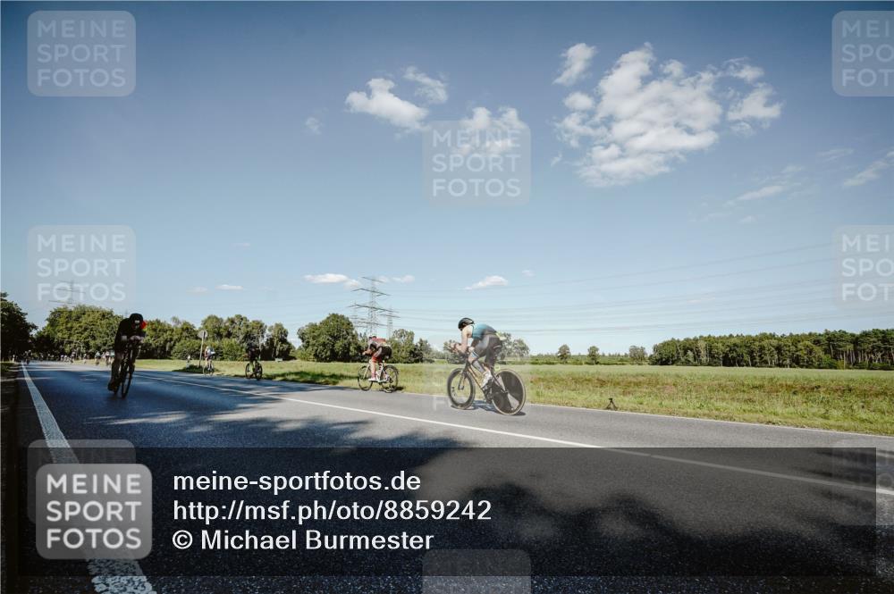 07.09.2025 - 19. Norderstedt Triathlon Michael Burmester http://msf.ph/oto/8859242 07.09.2025 15:45:21 Radfahren 482 meine-sportfotos.de