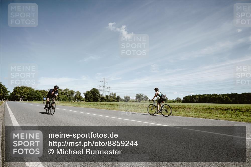 07.09.2025 - 19. Norderstedt Triathlon Michael Burmester http://msf.ph/oto/8859244 07.09.2025 12:42:17 Radfahren 171 meine-sportfotos.de