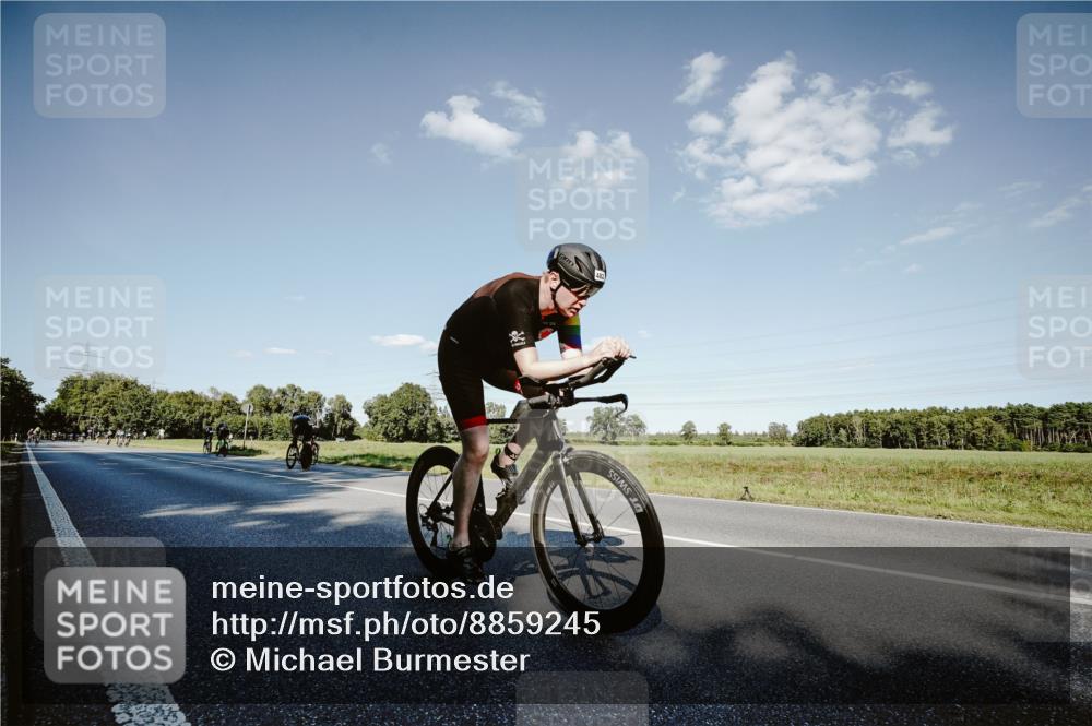 07.09.2025 - 19. Norderstedt Triathlon Michael Burmester http://msf.ph/oto/8859245 07.09.2025 15:45:22 Radfahren 482 meine-sportfotos.de