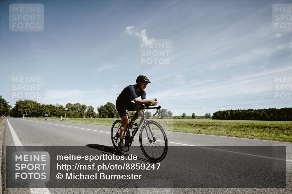 07.09.2025 - 19. Norderstedt Triathlon Michael Burmester http://msf.ph/oto/8859247 07.09.2025 12:42:18 Radfahren 171 meine-sportfotos.de