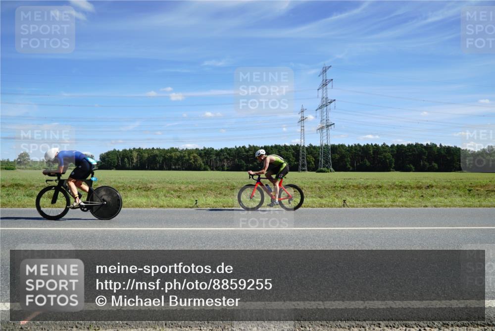 07.09.2025 - 19. Norderstedt Triathlon Michael Burmester http://msf.ph/oto/8859255 07.09.2025 13:34:24 Radfahren  meine-sportfotos.de