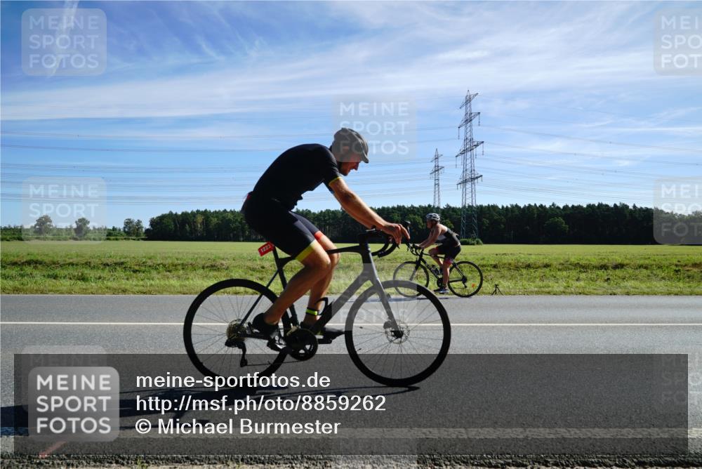 07.09.2025 - 19. Norderstedt Triathlon Michael Burmester http://msf.ph/oto/8859262 07.09.2025 11:37:07 Radfahren 1152, 1223, 1239 meine-sportfotos.de