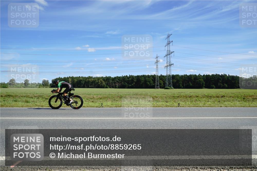 07.09.2025 - 19. Norderstedt Triathlon Michael Burmester http://msf.ph/oto/8859265 07.09.2025 13:34:27 Radfahren  meine-sportfotos.de
