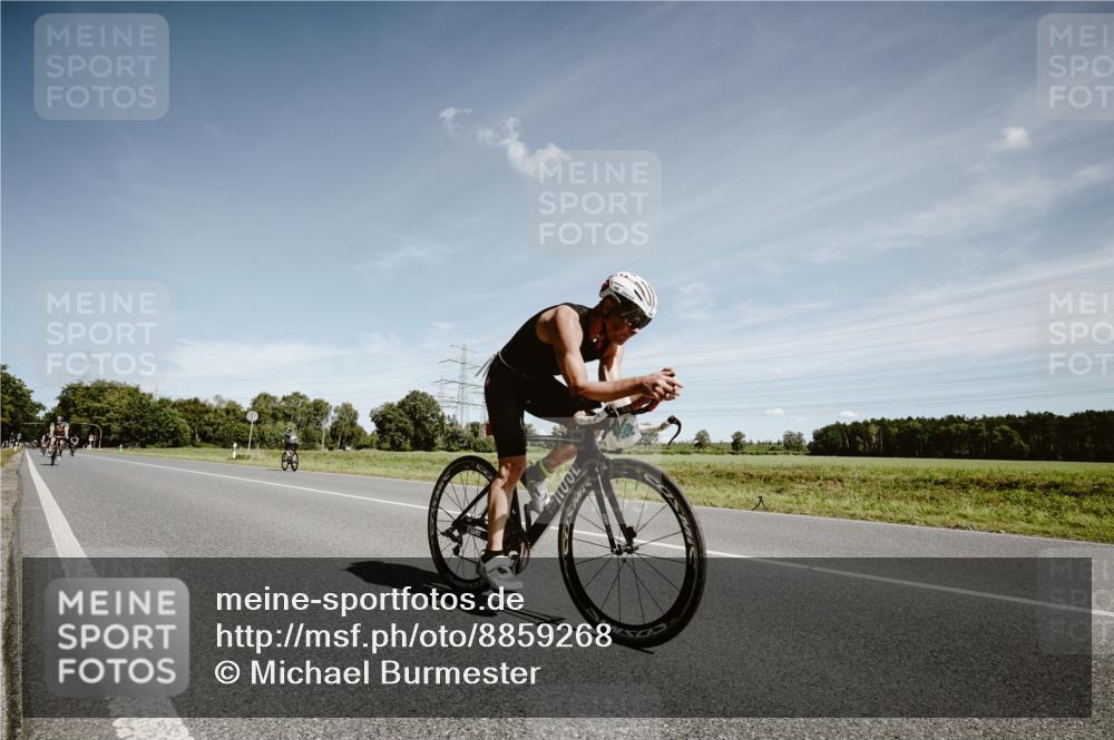 07.09.2025 - 19. Norderstedt Triathlon Michael Burmester http://msf.ph/oto/8859268 07.09.2025 12:42:39 Radfahren 157, 295, 698, 1264 meine-sportfotos.de