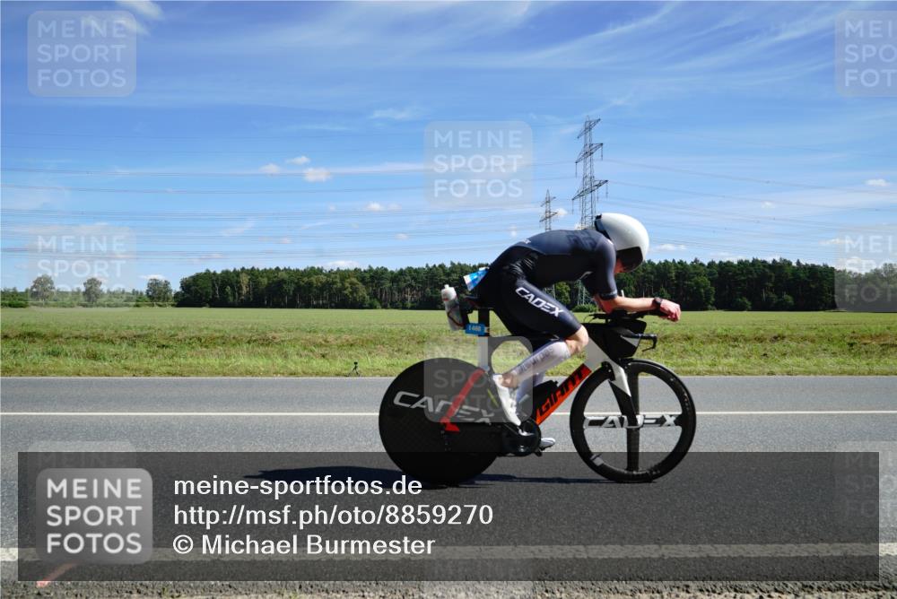 07.09.2025 - 19. Norderstedt Triathlon Michael Burmester http://msf.ph/oto/8859270 07.09.2025 13:34:31 Radfahren 996, 1468 meine-sportfotos.de