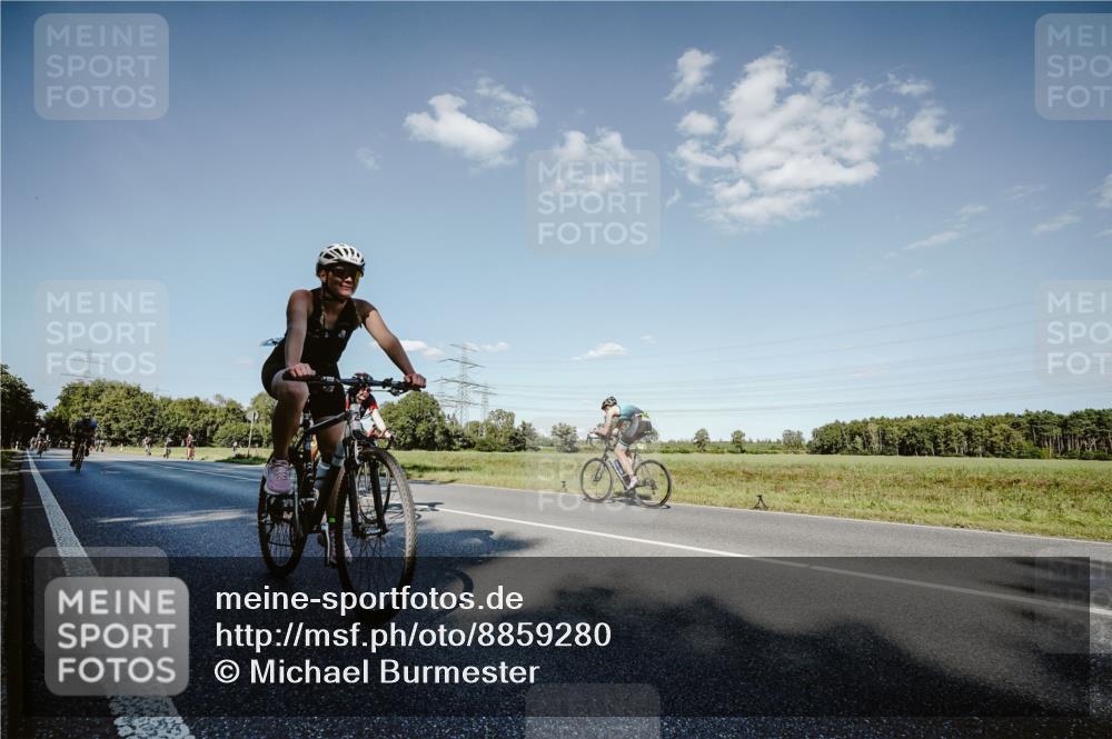 07.09.2025 - 19. Norderstedt Triathlon Michael Burmester http://msf.ph/oto/8859280 07.09.2025 15:45:35 Radfahren 485, 552, 916, 950, 1474, 1541 meine-sportfotos.de
