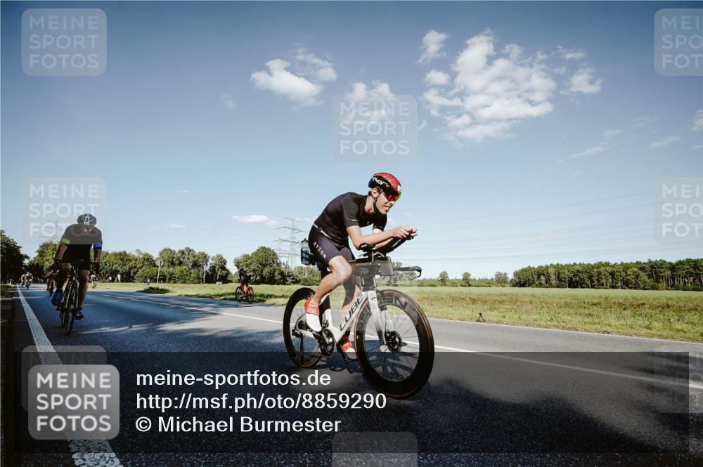 07.09.2025 - 19. Norderstedt Triathlon Michael Burmester http://msf.ph/oto/8859290 07.09.2025 15:45:39 Radfahren 531, 916, 930, 946 meine-sportfotos.de