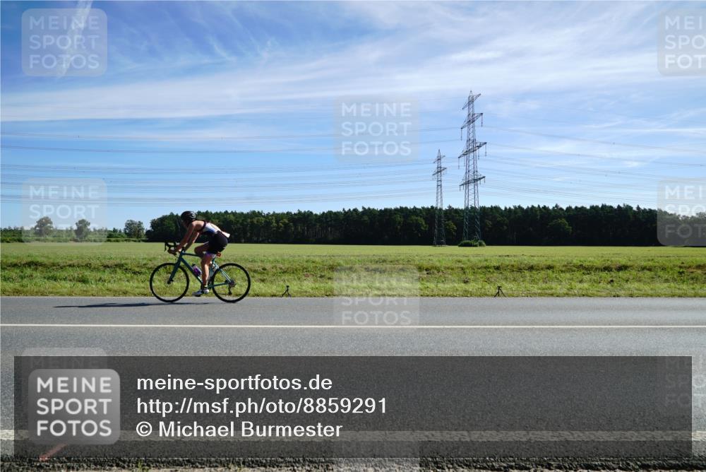 07.09.2025 - 19. Norderstedt Triathlon Michael Burmester http://msf.ph/oto/8859291 07.09.2025 11:37:26 Radfahren  meine-sportfotos.de