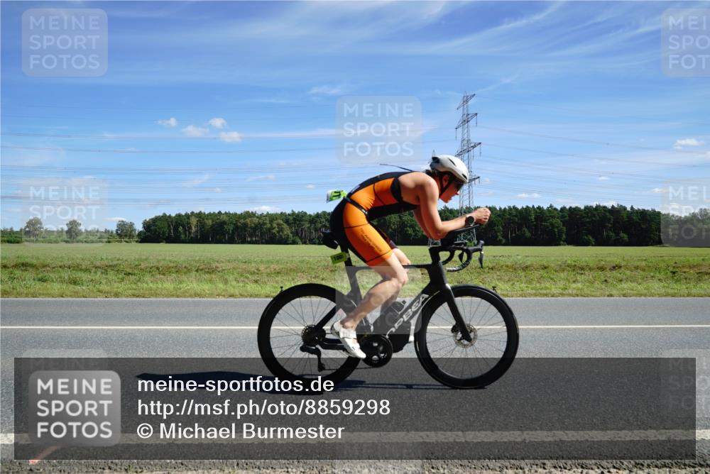 07.09.2025 - 19. Norderstedt Triathlon Michael Burmester http://msf.ph/oto/8859298 07.09.2025 13:35:12 Radfahren 1001 meine-sportfotos.de