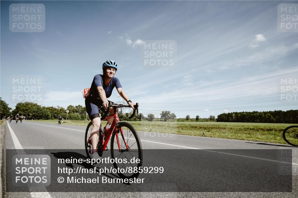 07.09.2025 - 19. Norderstedt Triathlon Michael Burmester http://msf.ph/oto/8859299 07.09.2025 12:43:01 Radfahren 177, 1322, 1345 meine-sportfotos.de