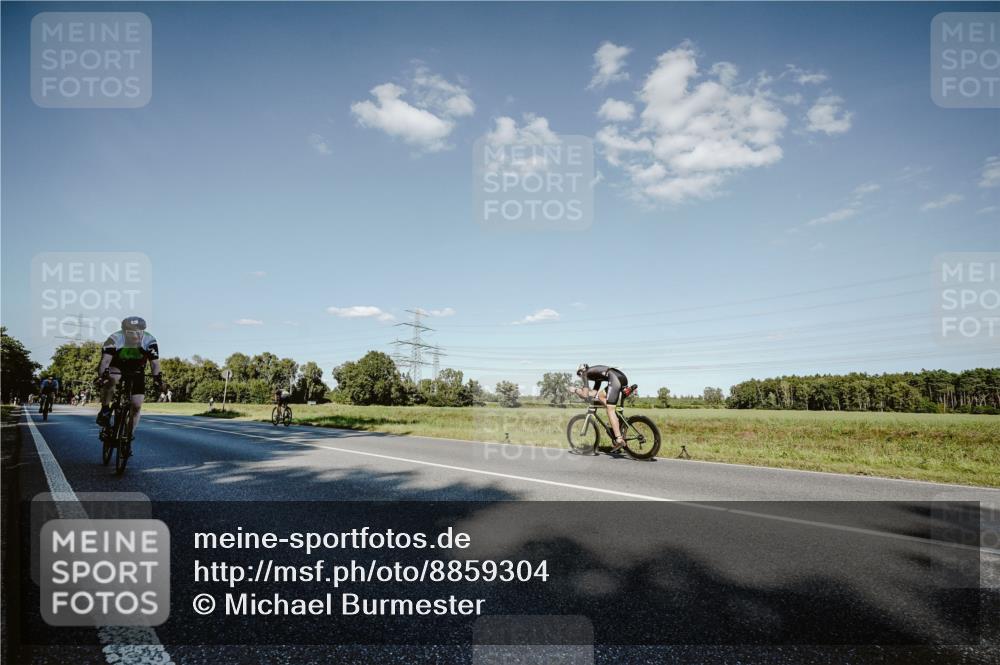 07.09.2025 - 19. Norderstedt Triathlon Michael Burmester http://msf.ph/oto/8859304 07.09.2025 15:45:43 Radfahren 531, 883, 932, 946 meine-sportfotos.de