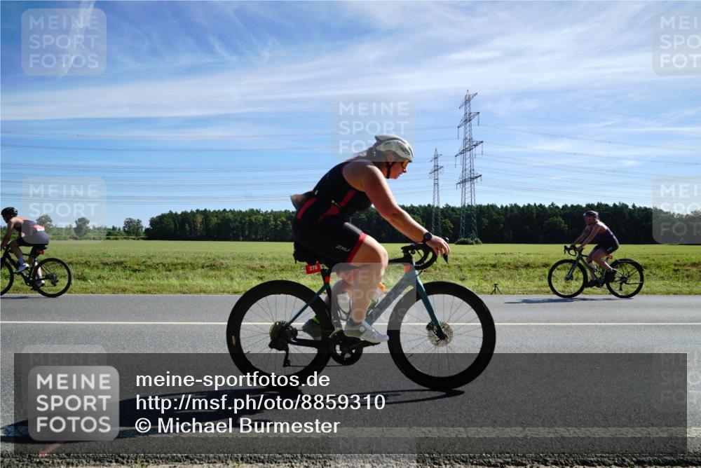 07.09.2025 - 19. Norderstedt Triathlon Michael Burmester http://msf.ph/oto/8859310 07.09.2025 11:37:31 Radfahren 149, 278 meine-sportfotos.de