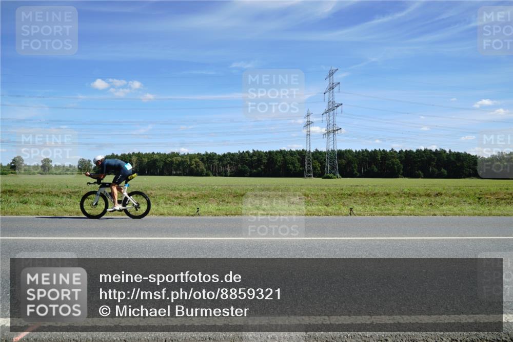07.09.2025 - 19. Norderstedt Triathlon Michael Burmester http://msf.ph/oto/8859321 07.09.2025 13:35:54 Radfahren  meine-sportfotos.de