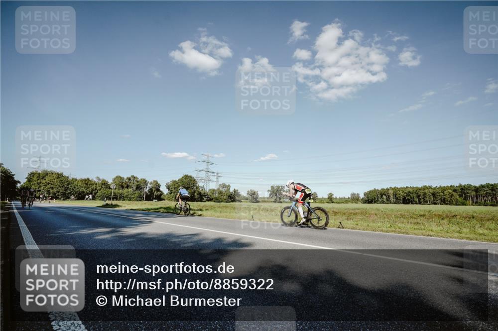 07.09.2025 - 19. Norderstedt Triathlon Michael Burmester http://msf.ph/oto/8859322 07.09.2025 15:45:50 Radfahren 1449, 1527 meine-sportfotos.de
