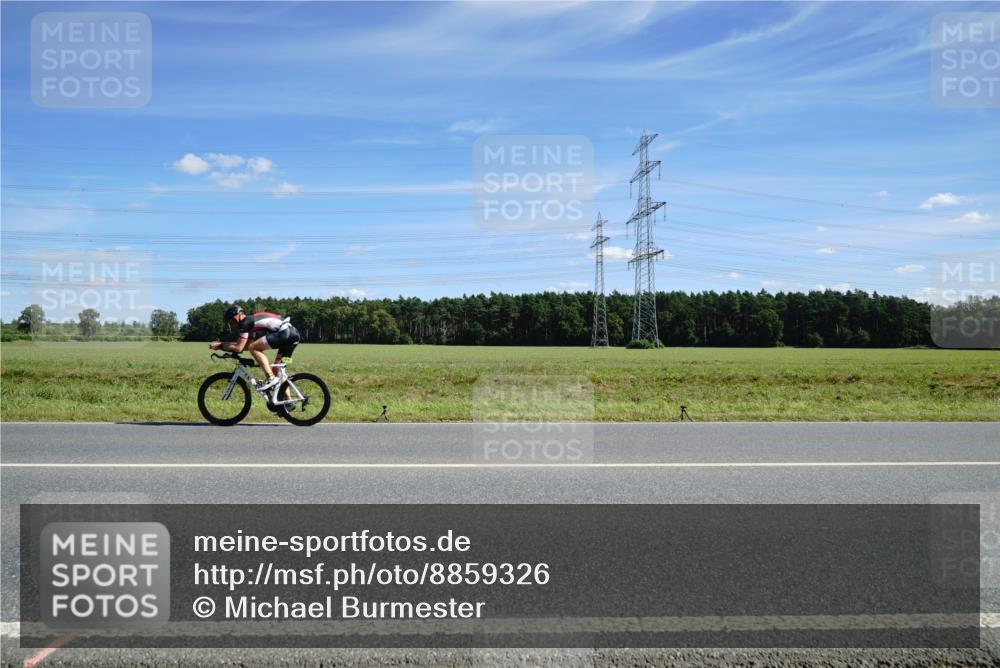 07.09.2025 - 19. Norderstedt Triathlon Michael Burmester http://msf.ph/oto/8859326 07.09.2025 13:35:56 Radfahren  meine-sportfotos.de