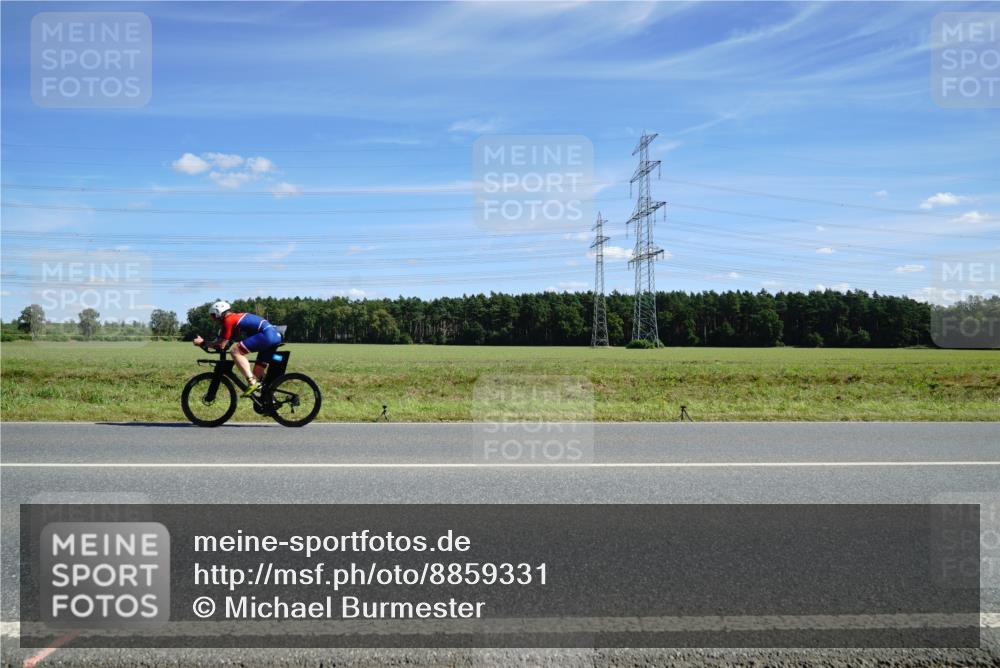07.09.2025 - 19. Norderstedt Triathlon Michael Burmester http://msf.ph/oto/8859331 07.09.2025 13:35:57 Radfahren  meine-sportfotos.de
