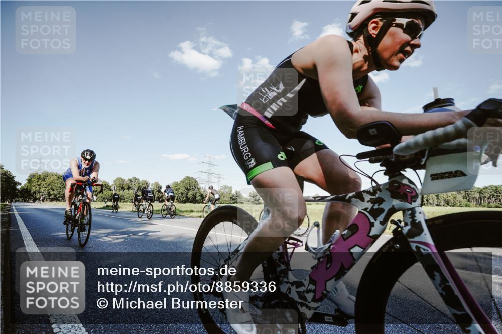 07.09.2025 - 19. Norderstedt Triathlon Michael Burmester http://msf.ph/oto/8859336 07.09.2025 15:45:53 Radfahren 1449, 1527 meine-sportfotos.de