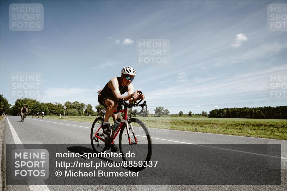 07.09.2025 - 19. Norderstedt Triathlon Michael Burmester http://msf.ph/oto/8859337 07.09.2025 12:43:19 Radfahren 159, 1391 meine-sportfotos.de