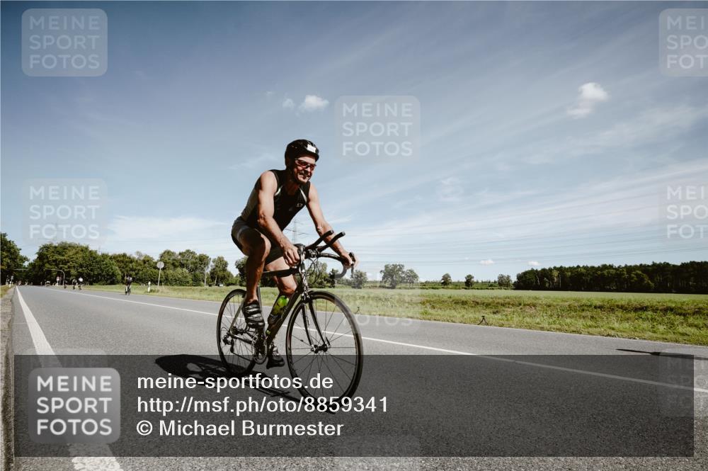 07.09.2025 - 19. Norderstedt Triathlon Michael Burmester http://msf.ph/oto/8859341 07.09.2025 12:43:21 Radfahren 159, 1391 meine-sportfotos.de