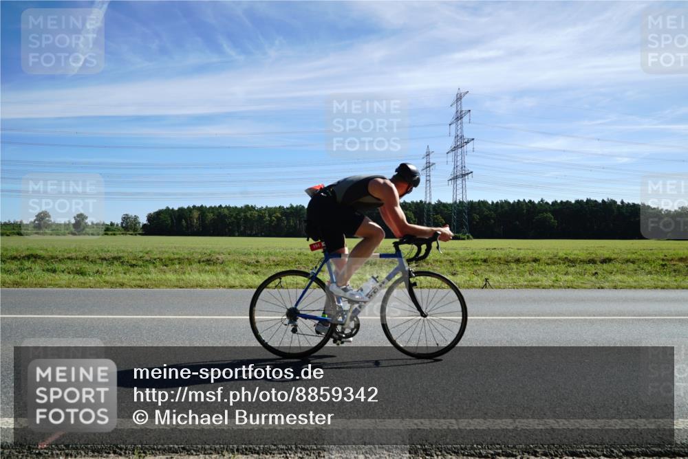 07.09.2025 - 19. Norderstedt Triathlon Michael Burmester http://msf.ph/oto/8859342 07.09.2025 11:37:53 Radfahren 154, 1182 meine-sportfotos.de