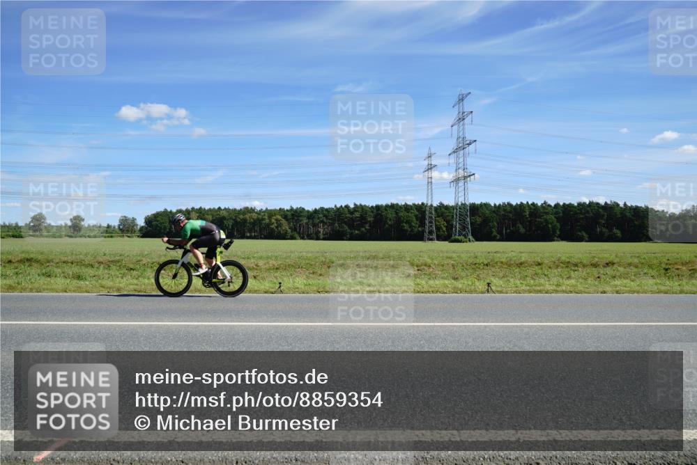 07.09.2025 - 19. Norderstedt Triathlon Michael Burmester http://msf.ph/oto/8859354 07.09.2025 13:36:23 Radfahren  meine-sportfotos.de