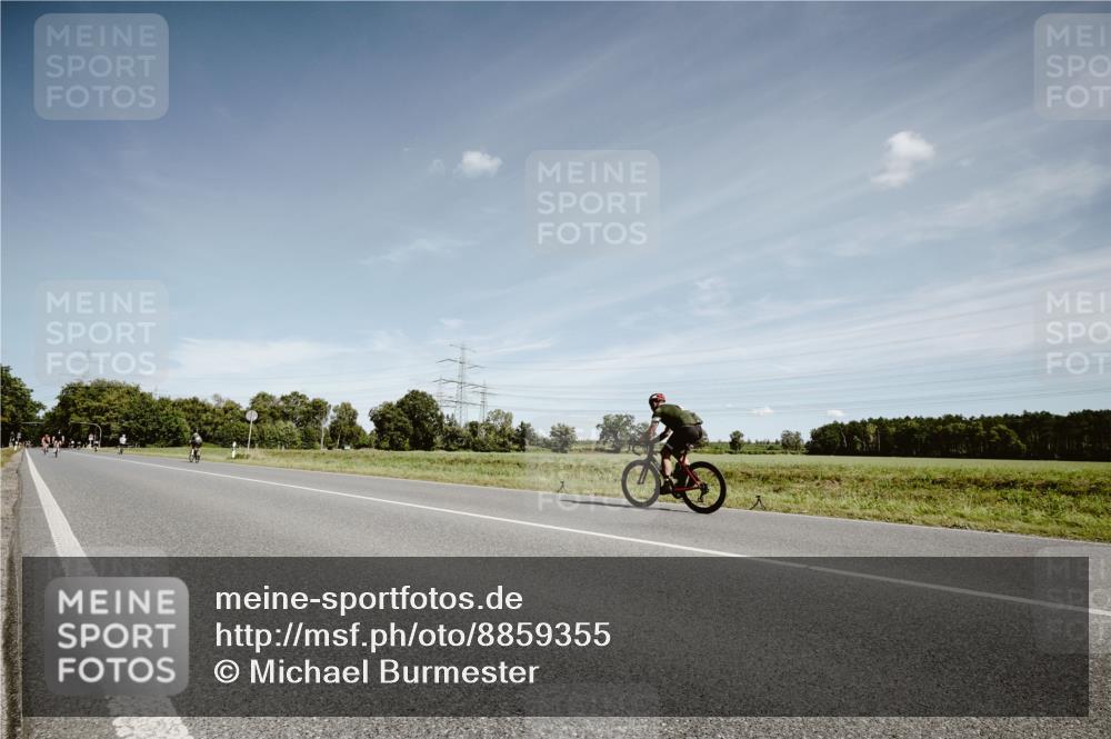 07.09.2025 - 19. Norderstedt Triathlon Michael Burmester http://msf.ph/oto/8859355 07.09.2025 12:43:31 Radfahren  meine-sportfotos.de