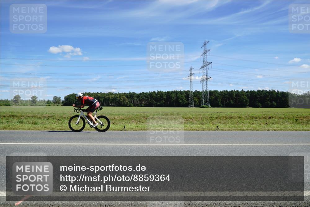 07.09.2025 - 19. Norderstedt Triathlon Michael Burmester http://msf.ph/oto/8859364 07.09.2025 13:36:34 Radfahren  meine-sportfotos.de