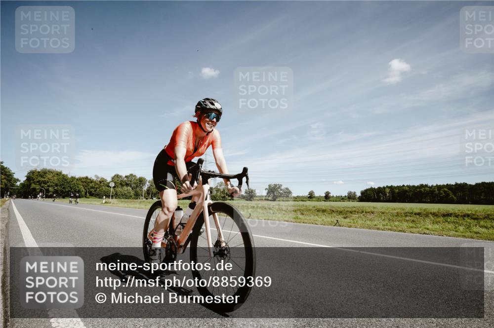 07.09.2025 - 19. Norderstedt Triathlon Michael Burmester http://msf.ph/oto/8859369 07.09.2025 12:43:38 Radfahren 1212, 1337 meine-sportfotos.de