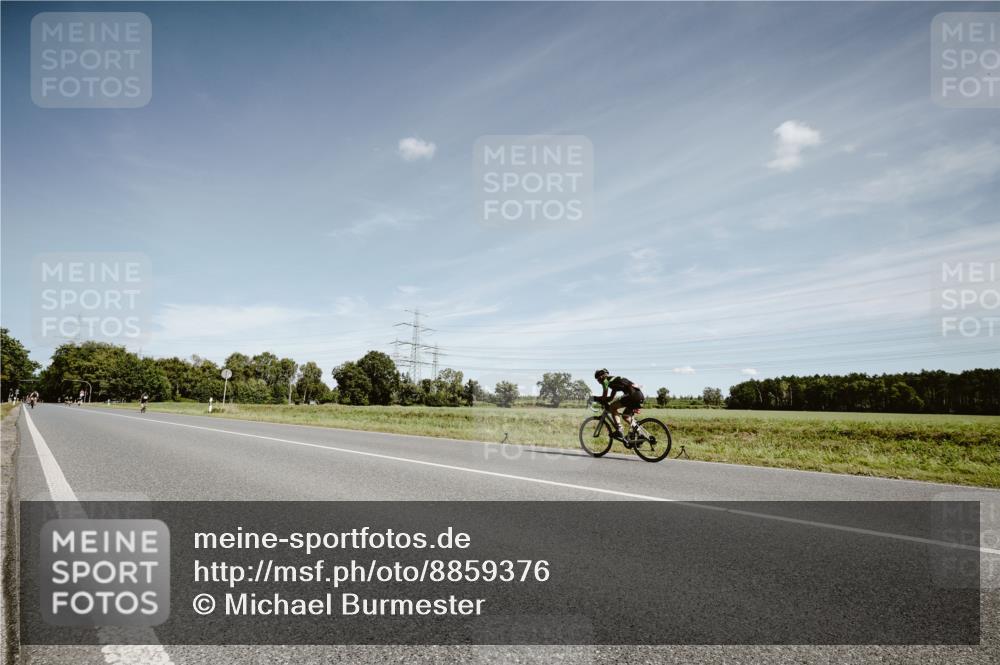 07.09.2025 - 19. Norderstedt Triathlon Michael Burmester http://msf.ph/oto/8859376 07.09.2025 12:43:44 Radfahren  meine-sportfotos.de