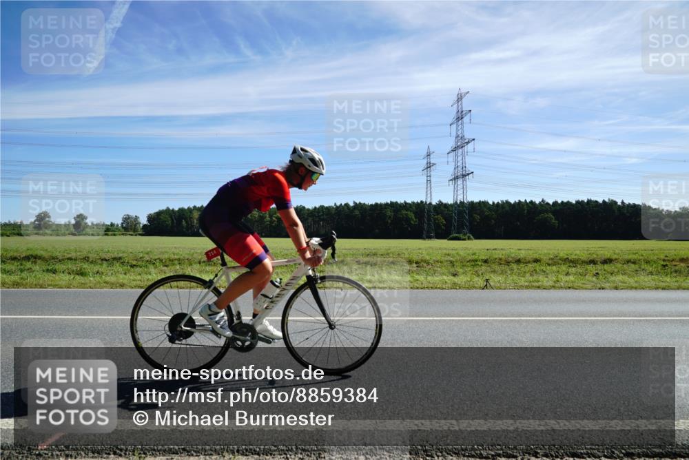 07.09.2025 - 19. Norderstedt Triathlon Michael Burmester http://msf.ph/oto/8859384 07.09.2025 11:38:24 Radfahren 714, 719, 720 meine-sportfotos.de