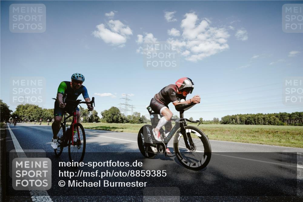 07.09.2025 - 19. Norderstedt Triathlon Michael Burmester http://msf.ph/oto/8859385 07.09.2025 15:46:14 Radfahren 421, 530, 1403, 1458 meine-sportfotos.de