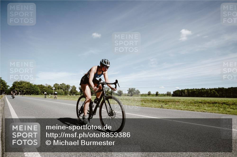 07.09.2025 - 19. Norderstedt Triathlon Michael Burmester http://msf.ph/oto/8859386 07.09.2025 12:43:52 Radfahren 1317, 1385 meine-sportfotos.de