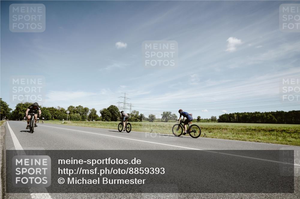 07.09.2025 - 19. Norderstedt Triathlon Michael Burmester http://msf.ph/oto/8859393 07.09.2025 12:43:54 Radfahren 1317, 1385 meine-sportfotos.de