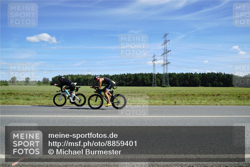 07.09.2025 - 19. Norderstedt Triathlon Michael Burmester http://msf.ph/oto/8859401 07.09.2025 13:37:21 Radfahren  meine-sportfotos.de