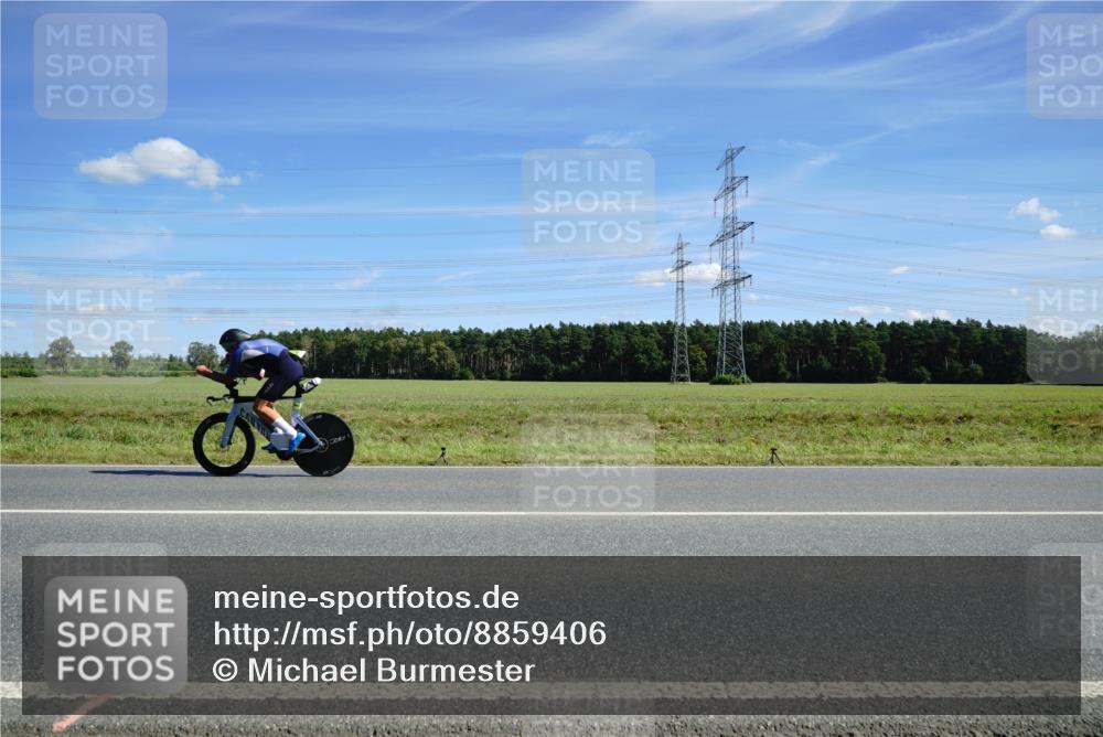 07.09.2025 - 19. Norderstedt Triathlon Michael Burmester http://msf.ph/oto/8859406 07.09.2025 13:37:51 Radfahren 999, 1003 meine-sportfotos.de
