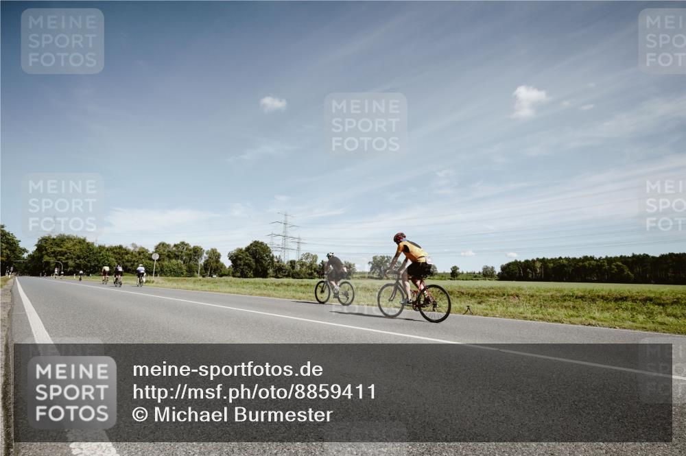 07.09.2025 - 19. Norderstedt Triathlon Michael Burmester http://msf.ph/oto/8859411 07.09.2025 12:43:59 Radfahren  meine-sportfotos.de