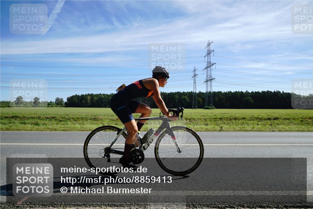 07.09.2025 - 19. Norderstedt Triathlon Michael Burmester http://msf.ph/oto/8859413 07.09.2025 11:38:42 Radfahren 136, 1195 meine-sportfotos.de